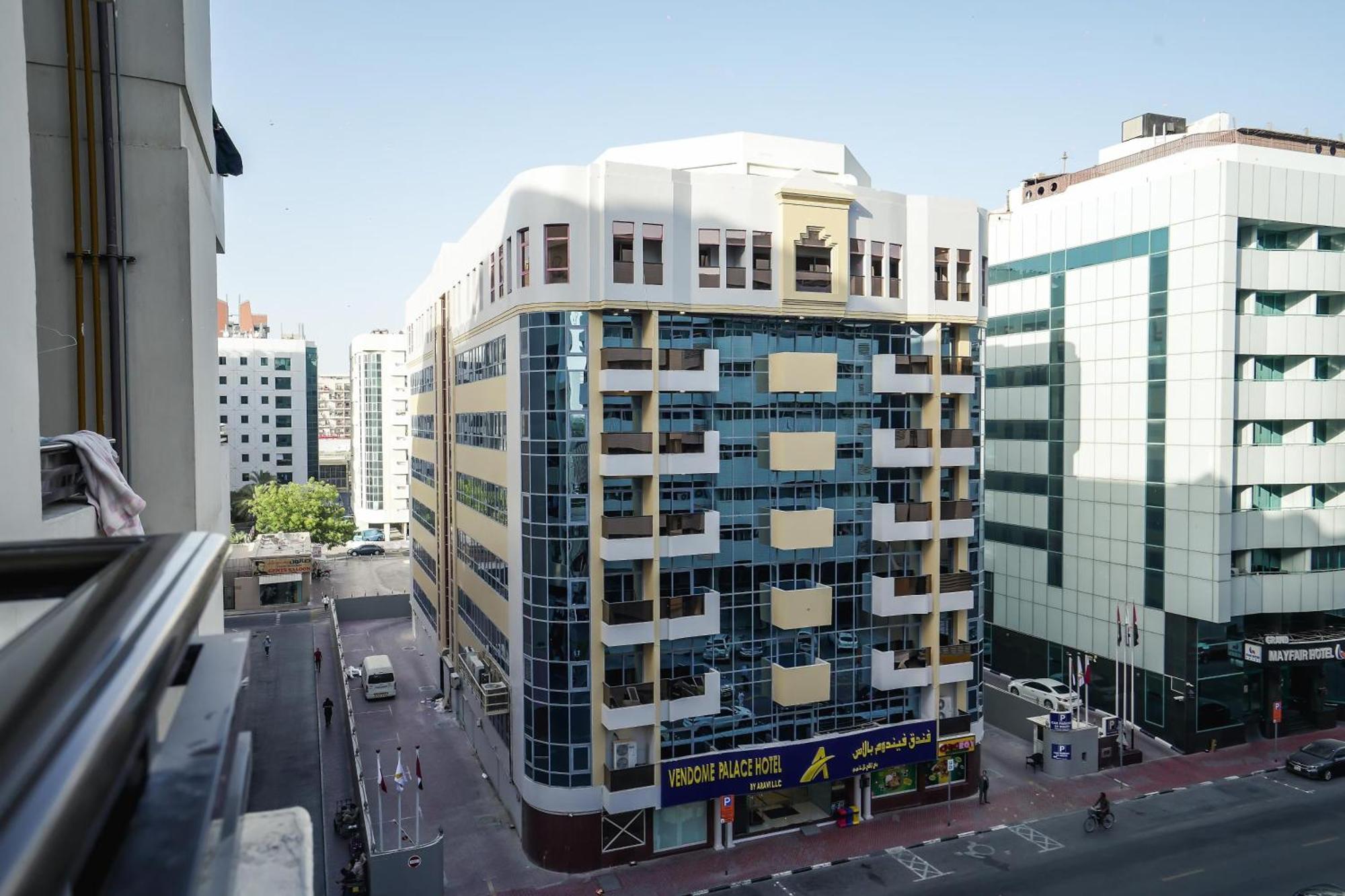 Vendome Plaza Hotel Dubai Exterior foto
